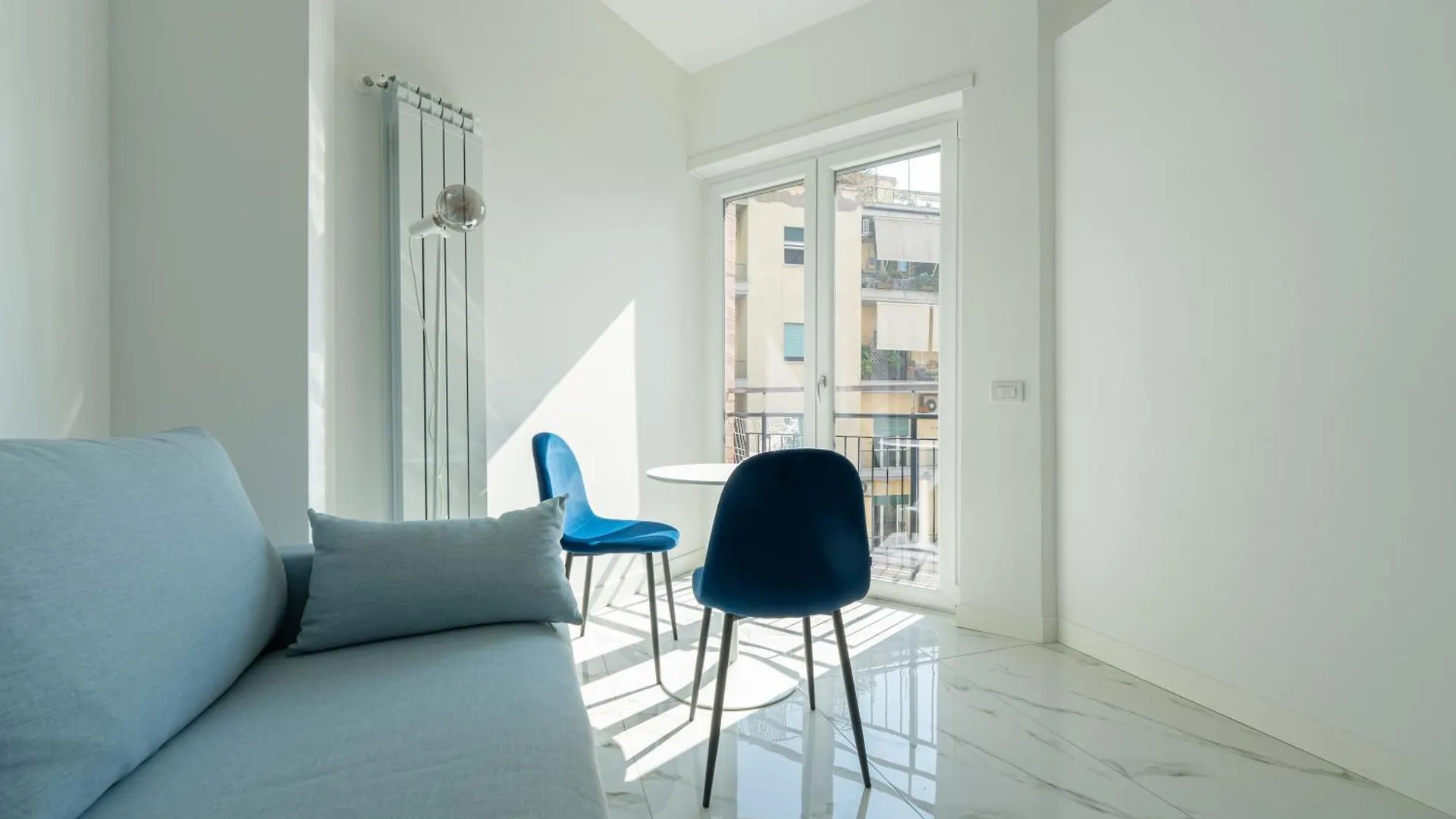 Atmosphera Rooms Naples 0*,  Italy