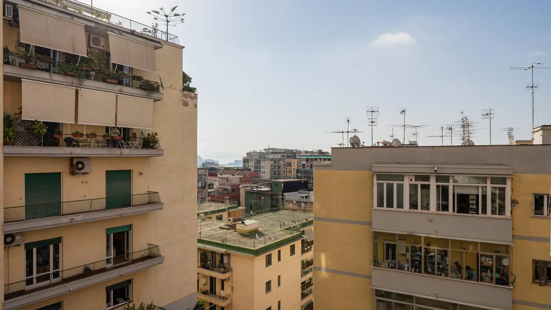 Atmosphera Rooms Naples Bed & Breakfast